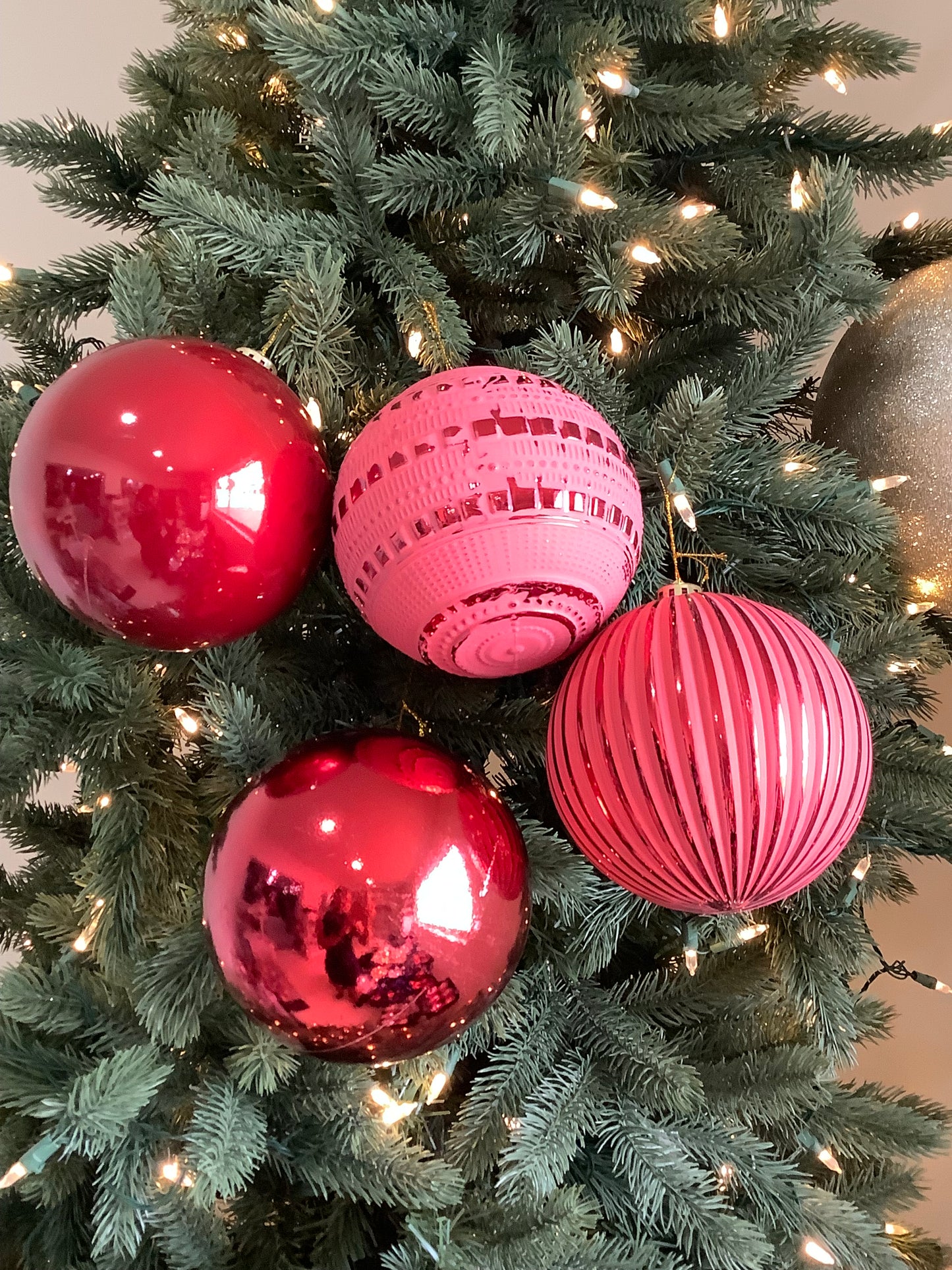 Red Mix Ball 15cm- Set of 4